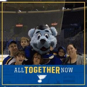 Meet your Posher, Adrianne